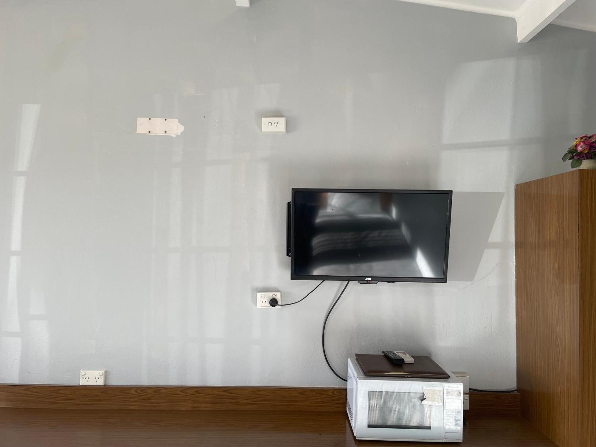 County Lodge Motor Inn West Wyalong Bagian luar foto